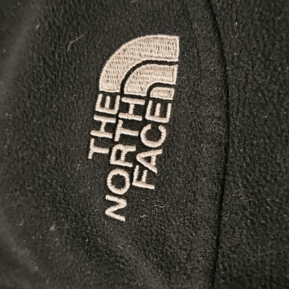 The North Face Women's Black Windwall Fleece Jacket - Picture 2 of 8